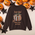Funny Halloween Pumpkin Reading Bookish Crewneck Cute Fall Fun Pumpkin Cozy Season Sweatshirt Autumn Book Club Shirt for Mom Daughter Bestie