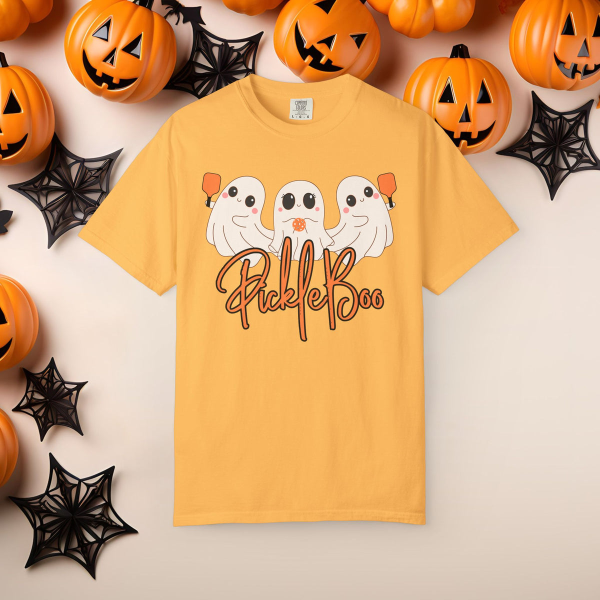 Pickleball Comfort Colors Halloween Ghost Shirt Cute Ghosts Playing Pickleball Boo Trick or Treat Fall Shirt for Pickleball Player