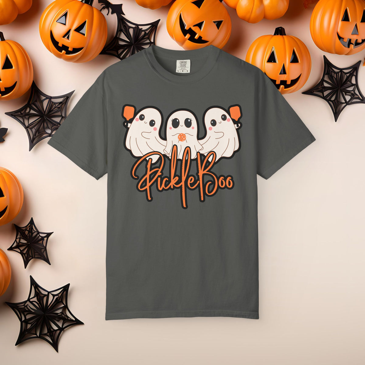 Pickleball Comfort Colors Halloween Ghost Shirt Cute Ghosts Playing Pickleball Boo Trick or Treat Fall Shirt for Pickleball Player